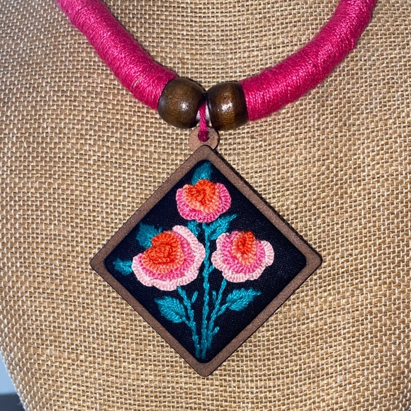 Handcrafted Floral Pendant Necklace and Earring Set - Picture 14 of 14